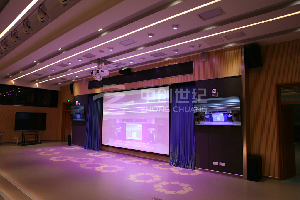 南山外國(guó)語(yǔ)學(xué)校濱海小學(xué)多功能廳-舞臺(tái)區(qū)域照片 南山外國(guó)語(yǔ)學(xué)校濱海小學(xué)多功能廳-舞臺(tái)區(qū)域照片