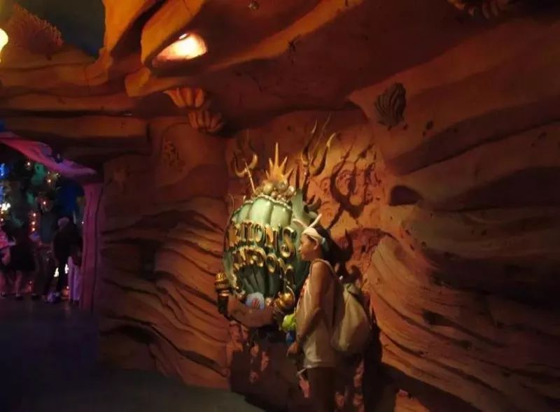 主題樂園燈光效果2 主題樂園燈光效果2