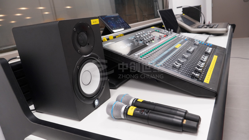 調(diào)控臺(tái).jpg 調(diào)控臺(tái).jpg